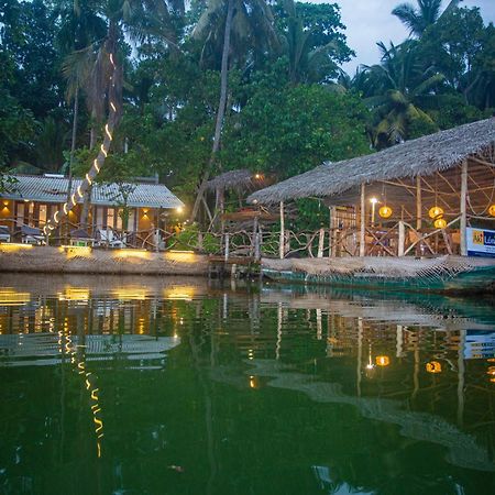 Aki Luna Lagoon Resort Hikkaduwa Exterior foto