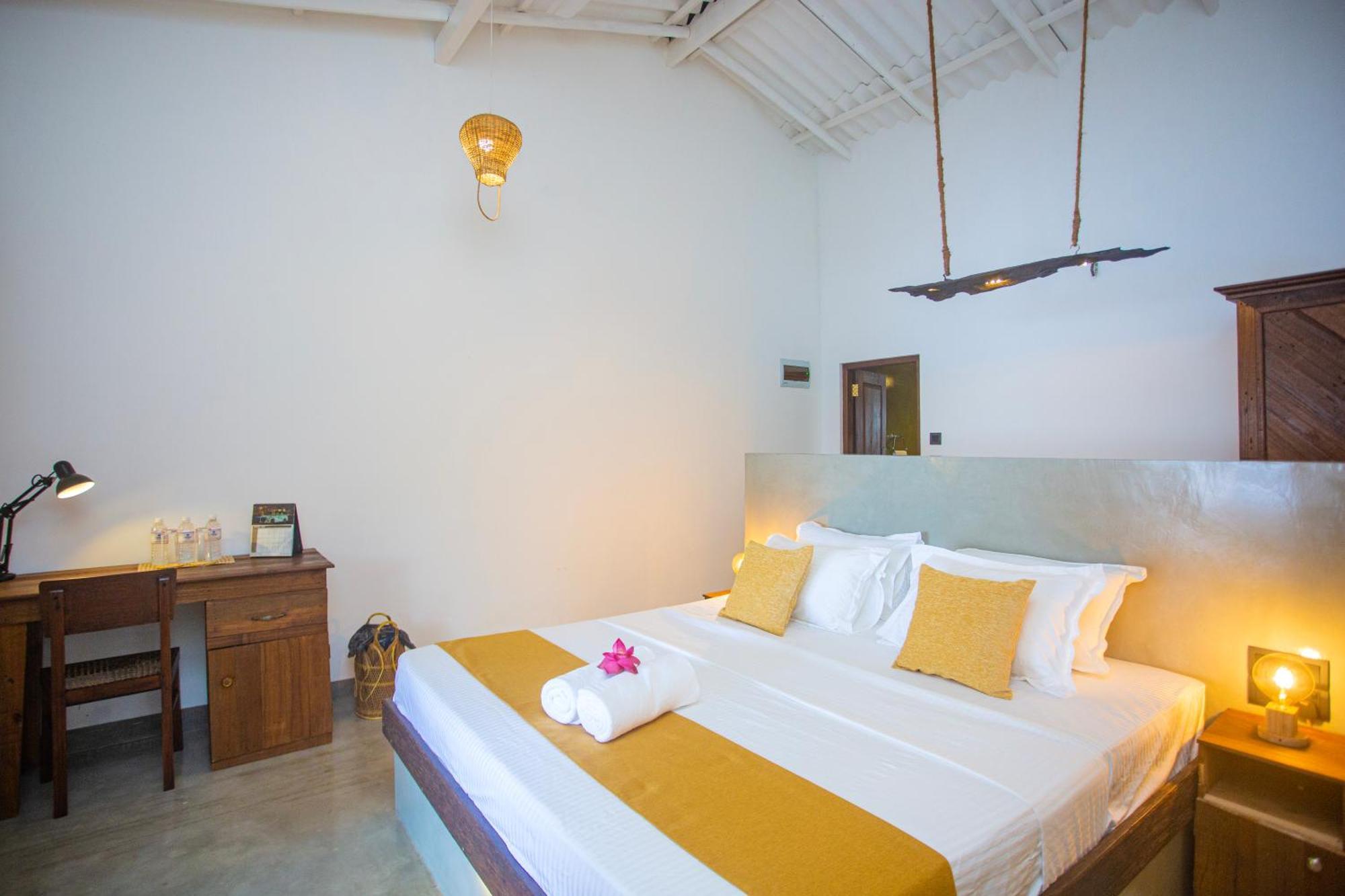 Aki Luna Lagoon Resort Hikkaduwa Exterior foto